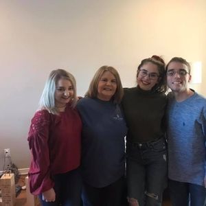 Meet your Posher, Sandra